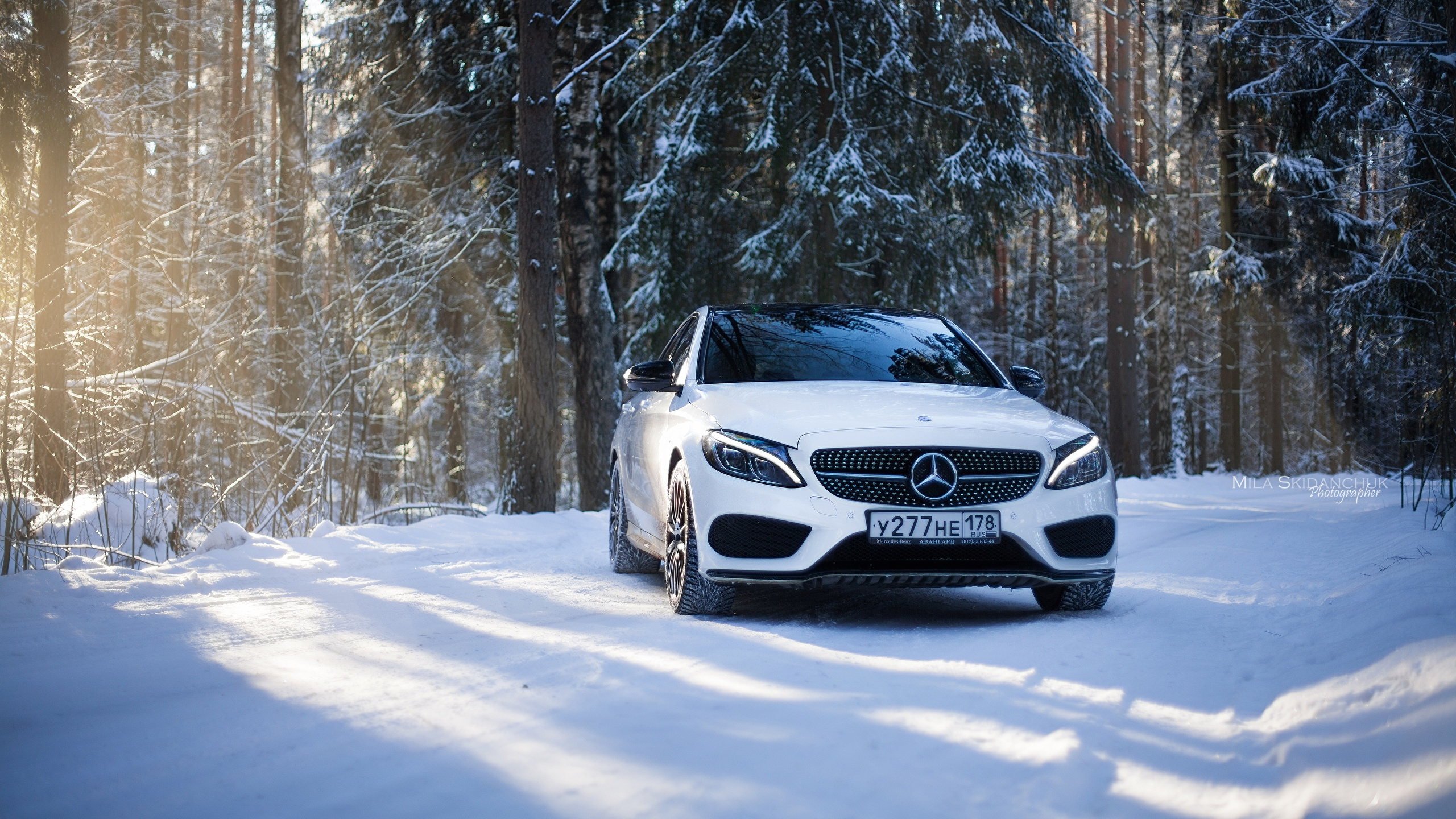 Машины со снегом Мерседес e200