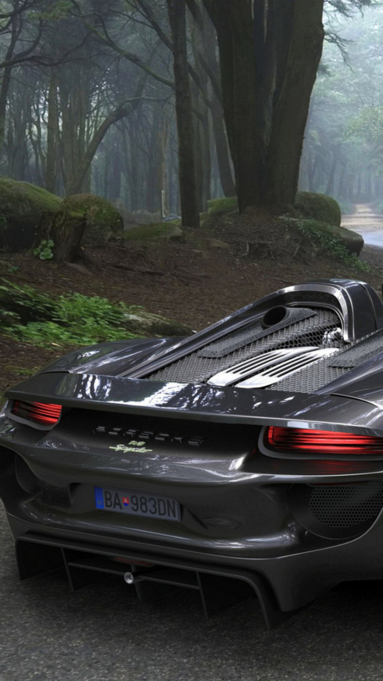 Спорткар Порше 918