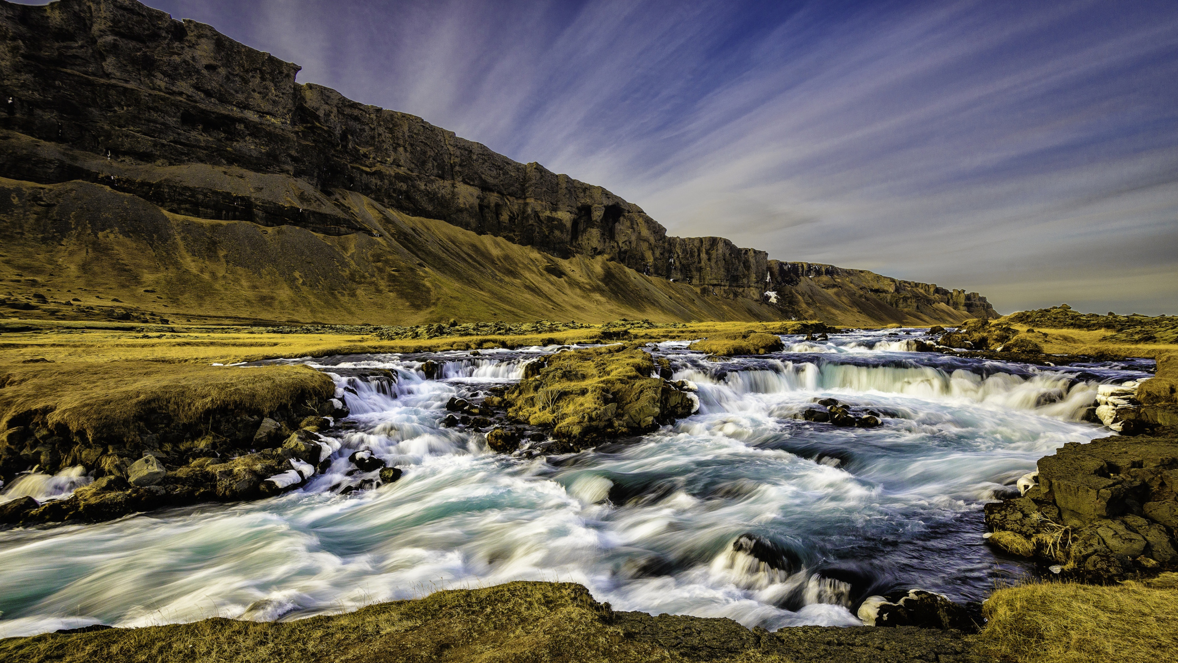 Исландия. Исландия ландшафт. Исландия река Тьоурсау. Исландия горы. Рейкьявик 4к.