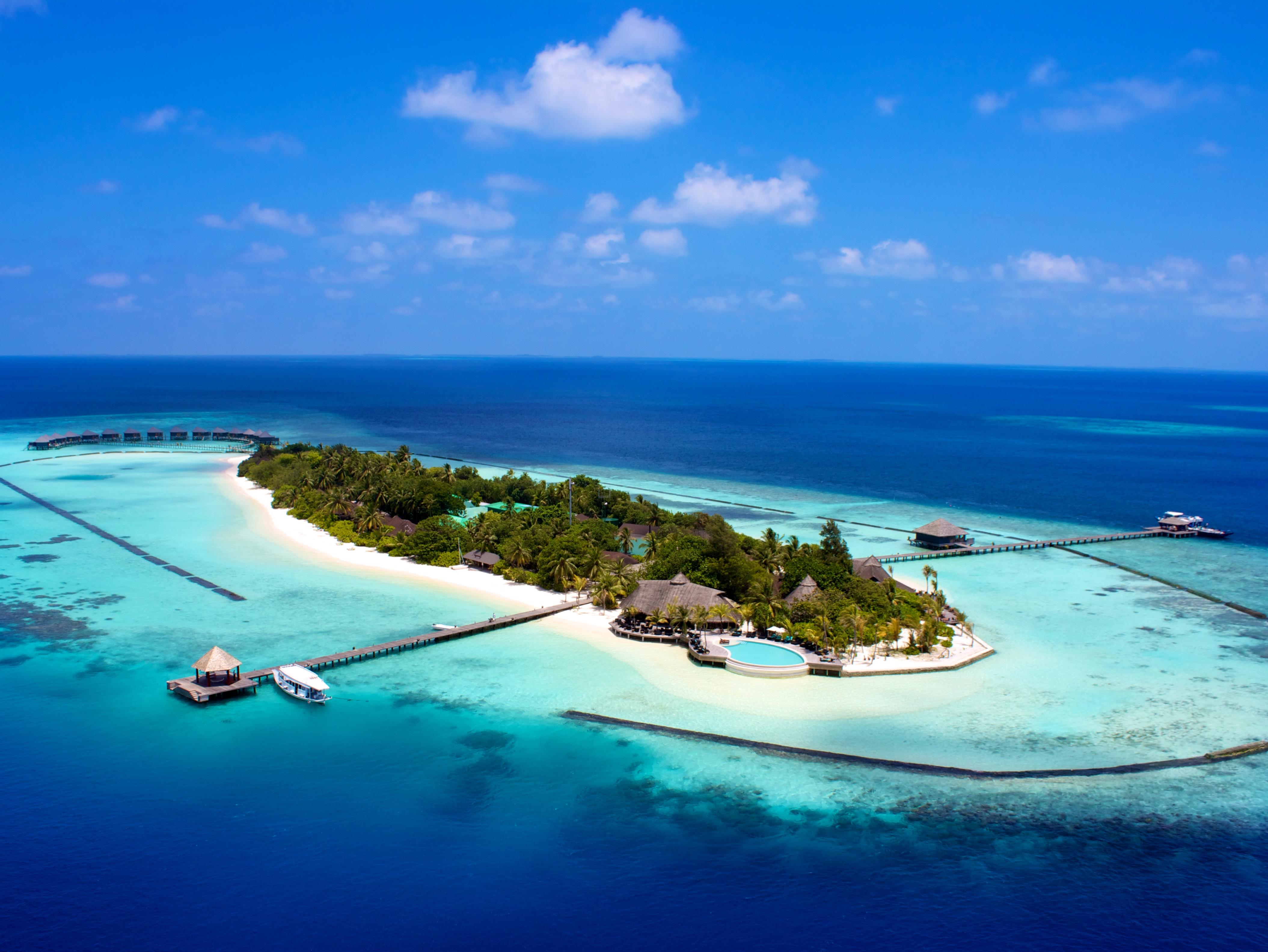 Шри ланка бассейн. Остров Куреду Мальдивы. Мальдивы остров Сан Айленд. Диффуши (Атолл Каафу). Мальдивы остров Сант ислант.