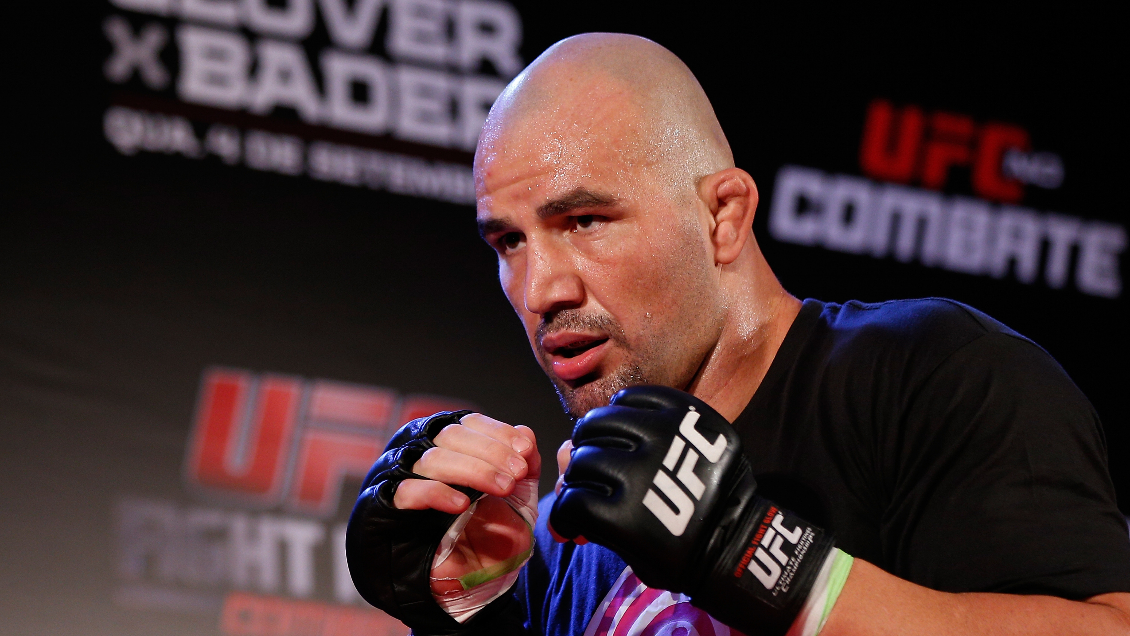 U x c. Гловер Тейшейра. UFC. Гловер Тейшейра обои. Тейшейра обои.