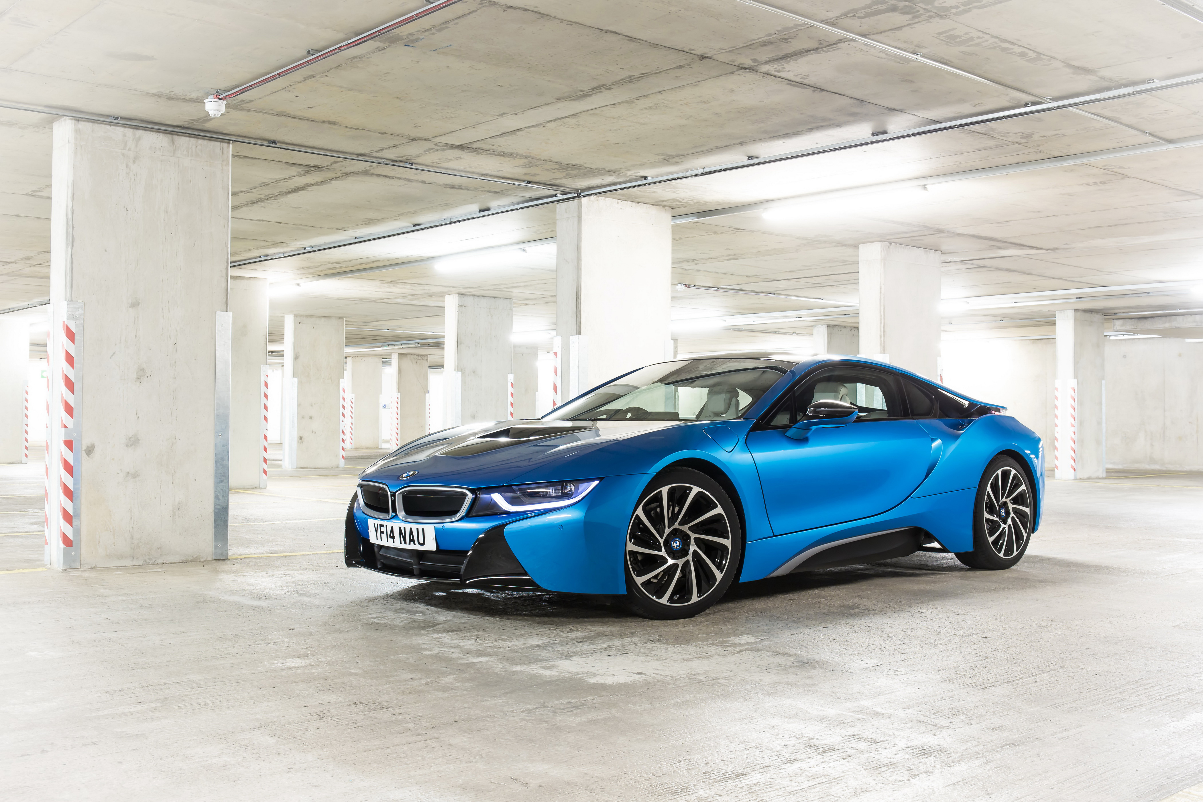 Bmw i8 рестайлинг отличия