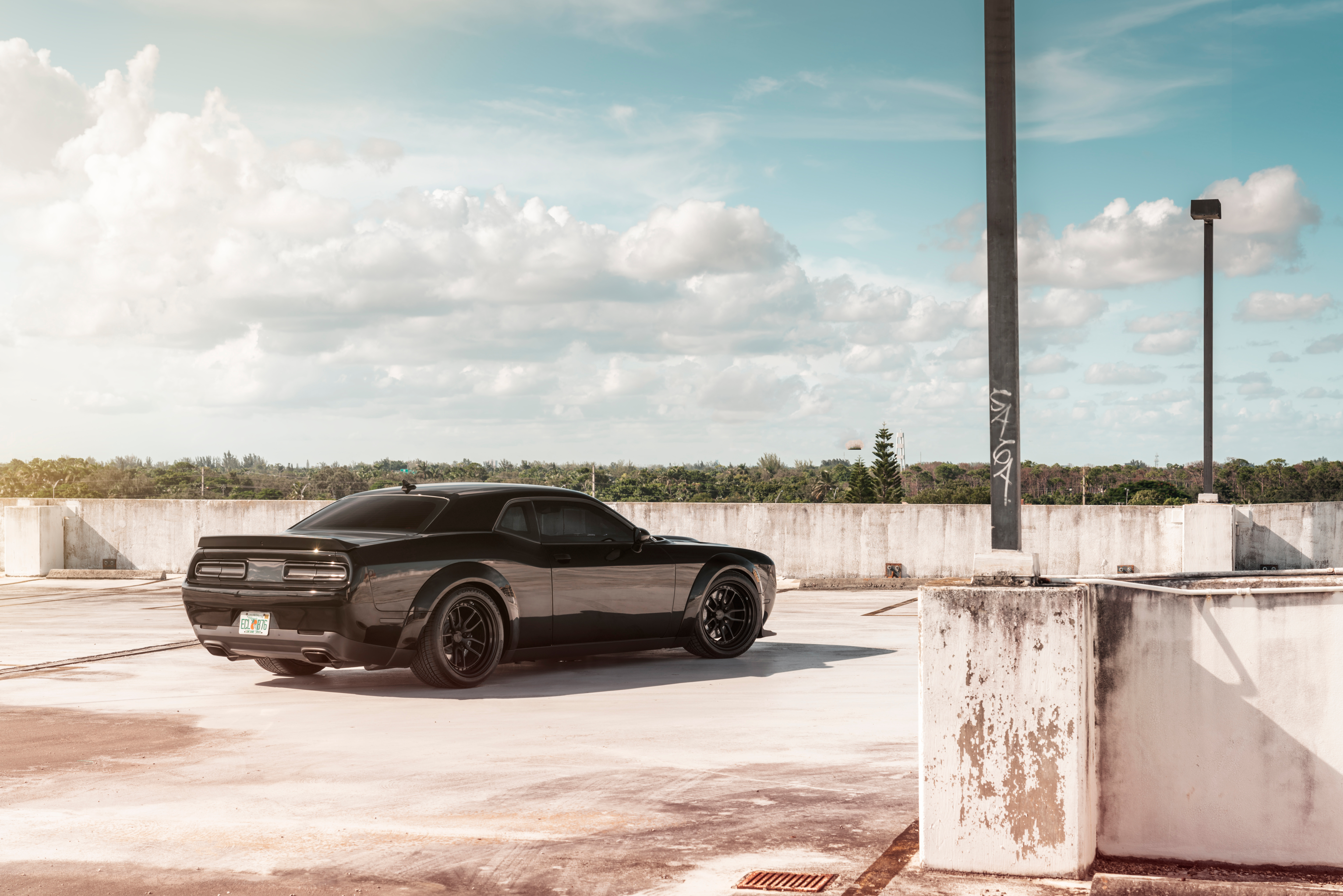 Dodge Charger srt на обои 1024x1024