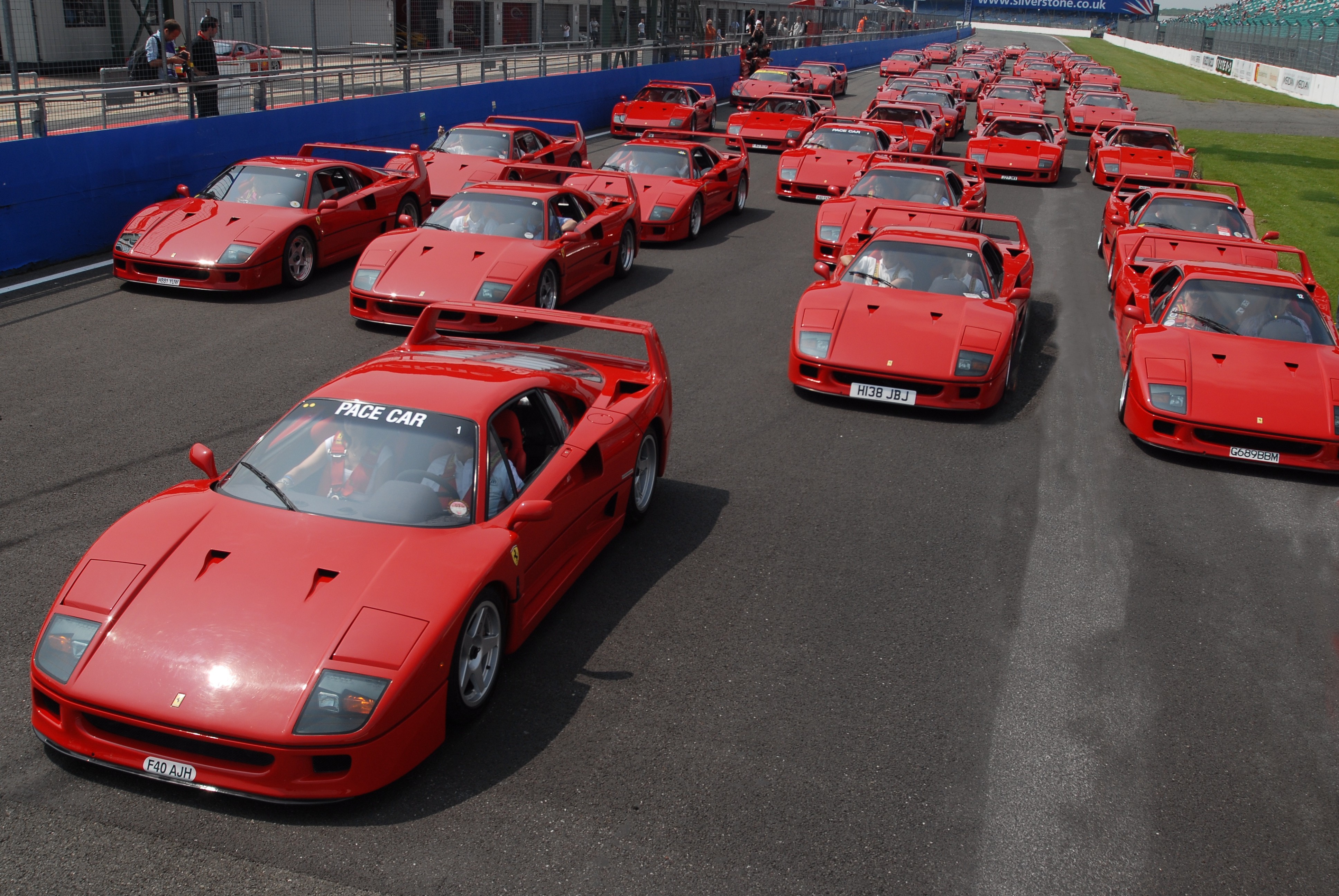 Феррари ф40 гоночная Scuderia