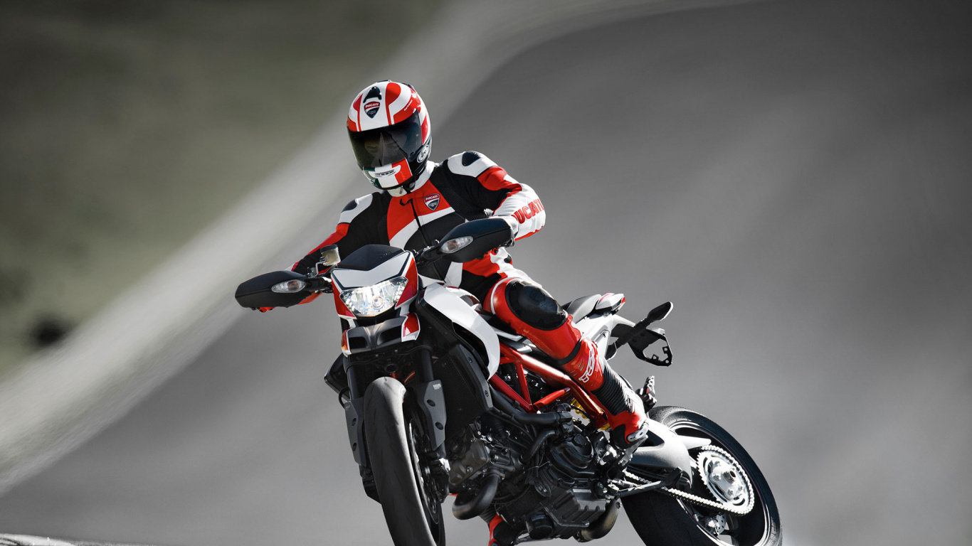 Обои Ducati Hypermotard, ducati, мотоцикл, супермото, автоспорт в разрешении 1366x768