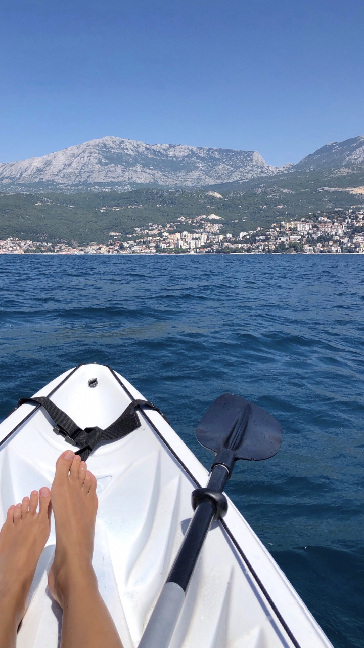 Обои лодка, фьорд, вода, катание на лодках, судно в разрешении 720x1280