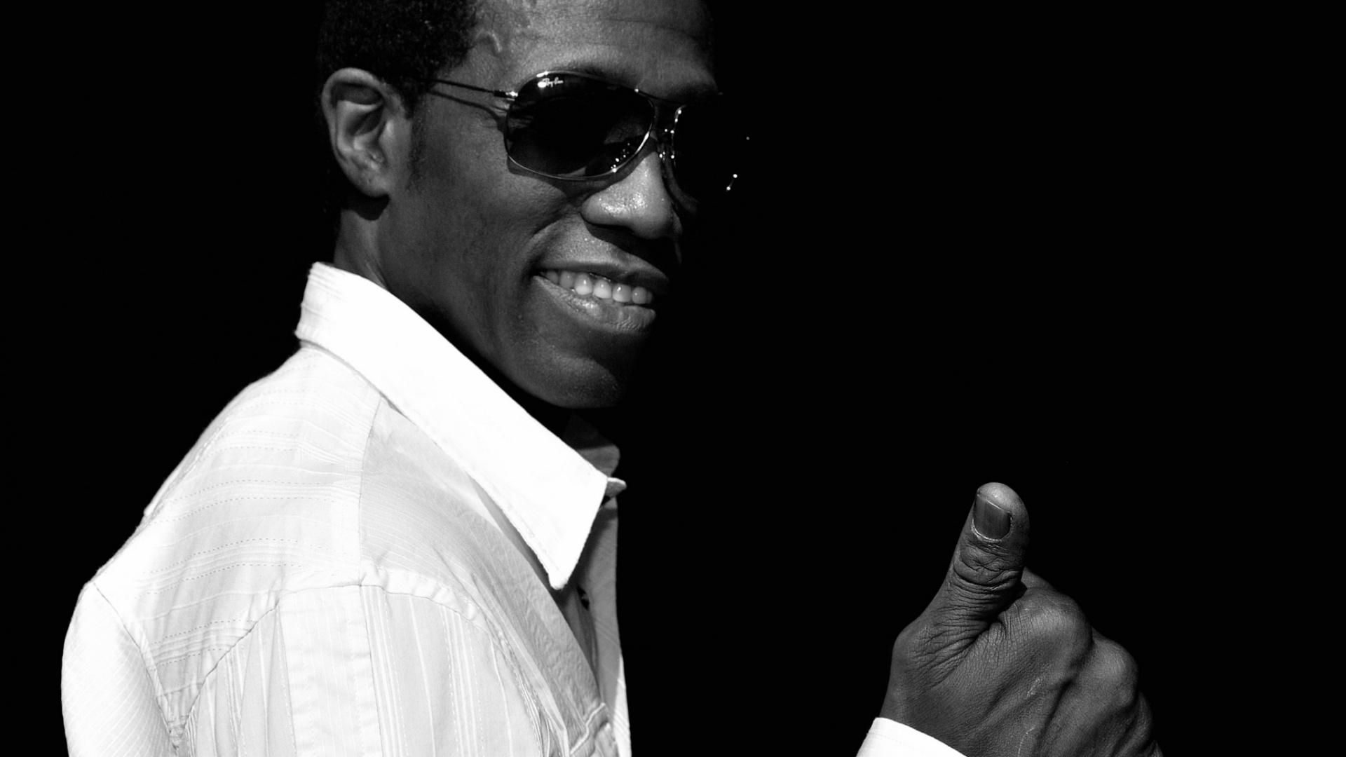 Обои Уэсли Снайпс, черный и белый, знаменитость, черно-белая фотография, актер в разрешении 1920x1080