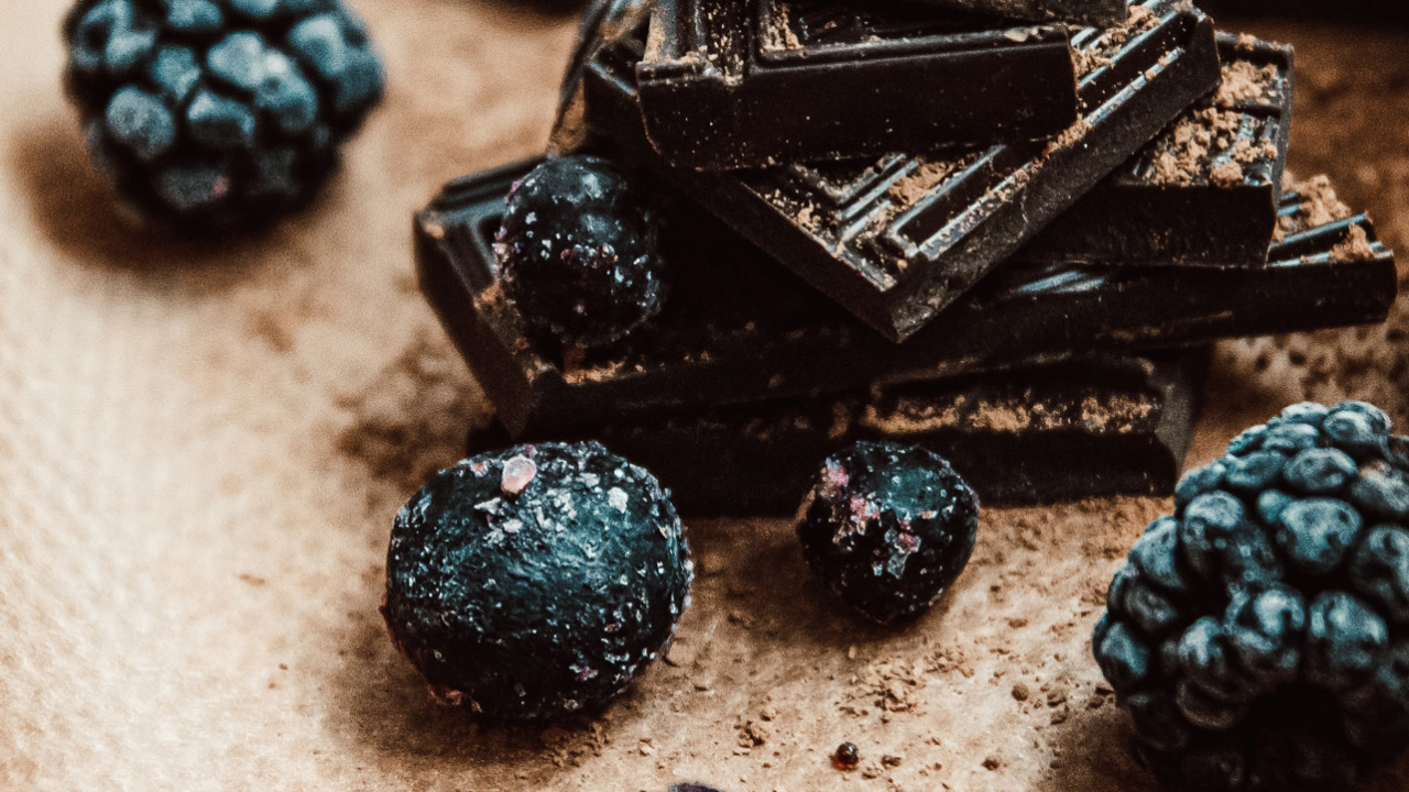 Обои шоколад, шоколадный батончик, выпечка, темный шоколад, мороженое в разрешении 1280x720