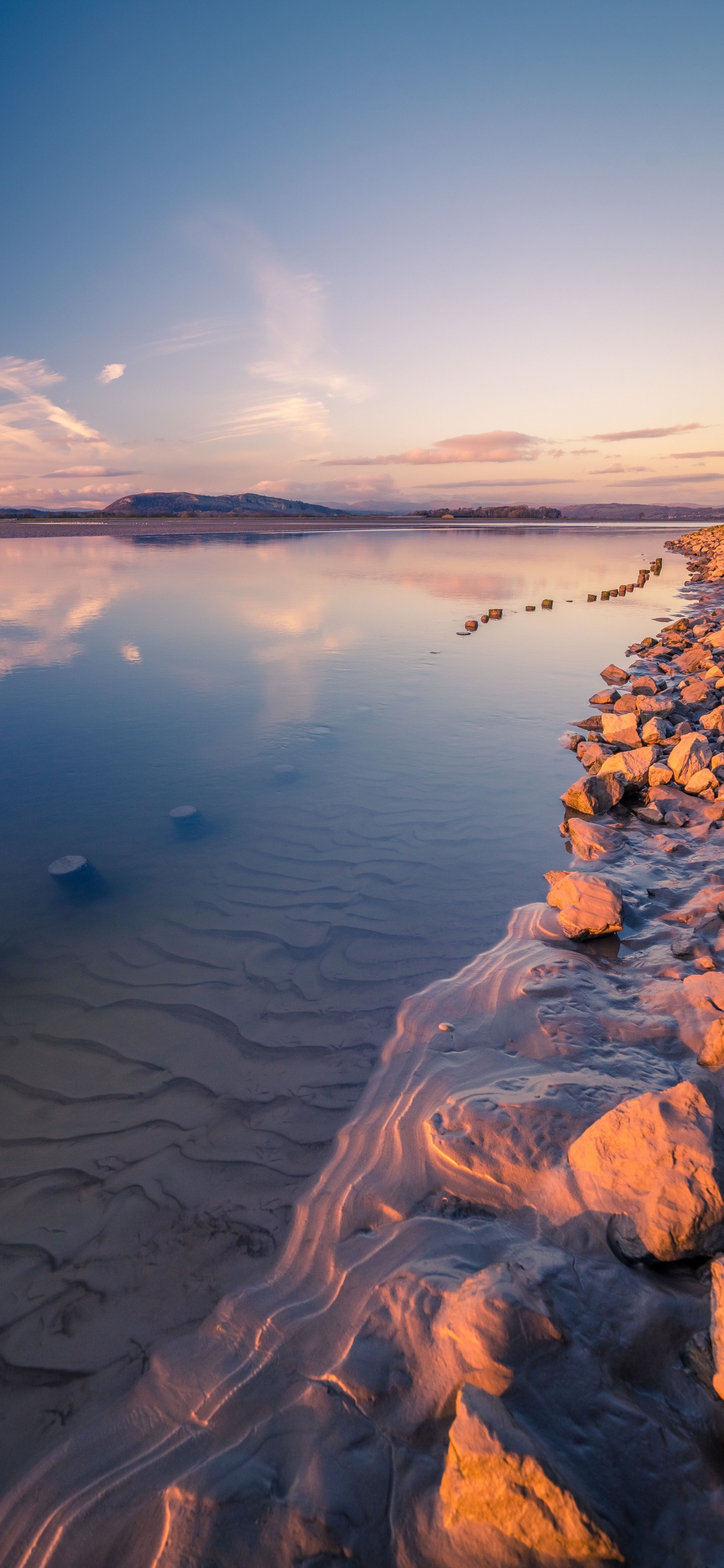 Обои вода, облако, гидроресурсы, атмосфера, природный ландшафт в разрешении 1242x2688