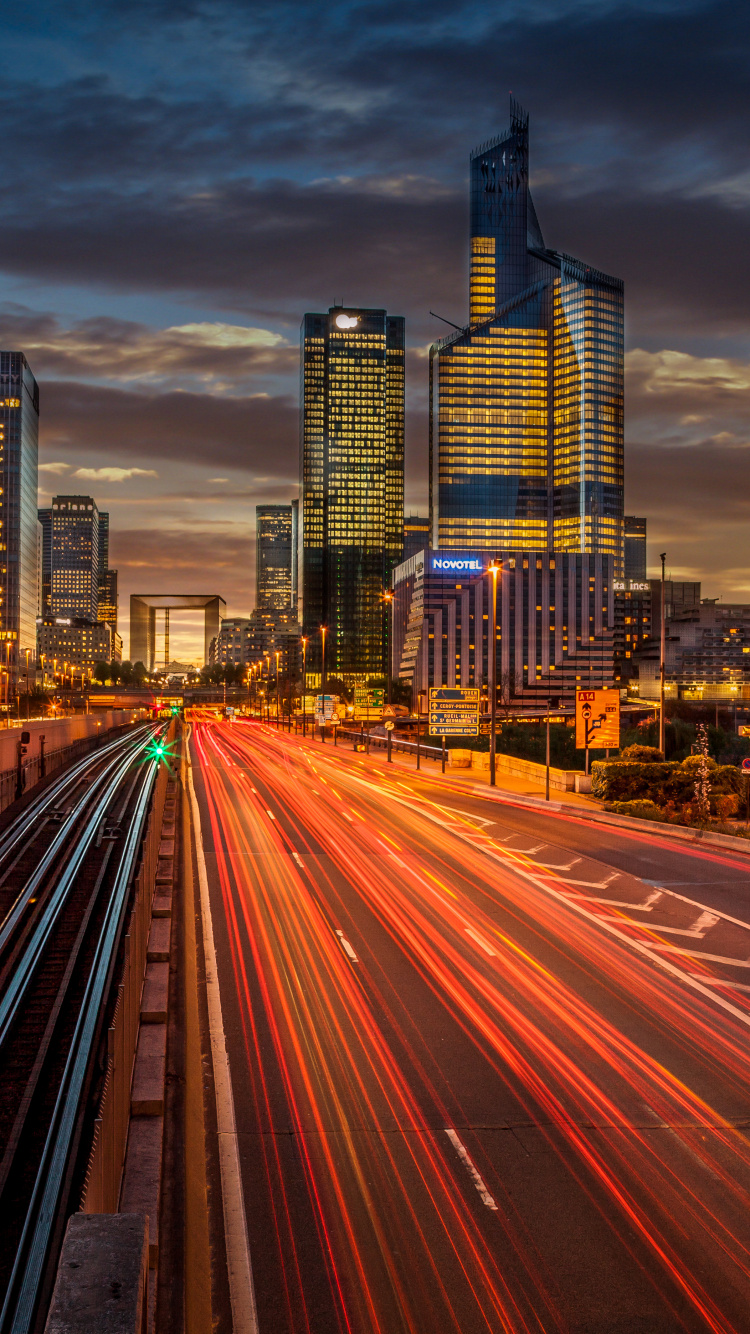 Обои оперативная память, intel core i5, облако, небоскреб, здание в разрешении 750x1334