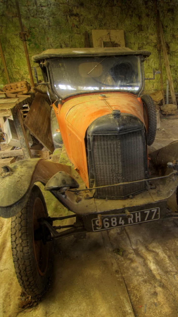 Обои ржавчина, трактор, лихач, моторный транспорт, компактный автомобиль в разрешении 720x1280