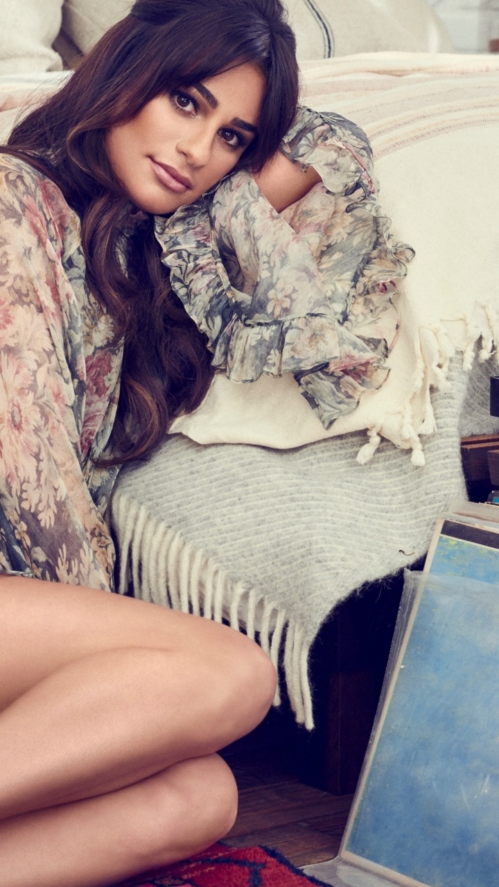 Обои Леа Микеле, Рейчел Берри, ликование, место, Альбом в разрешении 720x1280