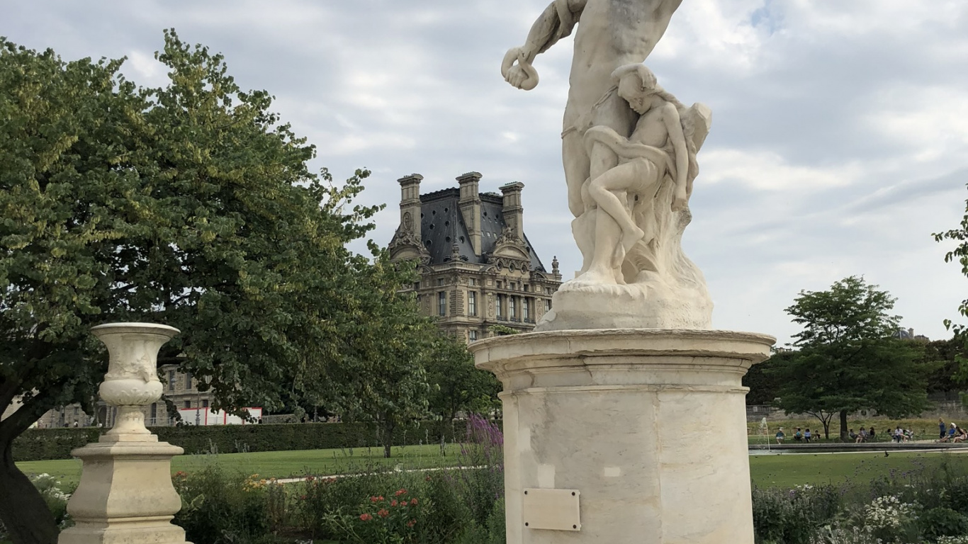 Обои статуя, классическая скульптура, скульптура, памятник, сад в разрешении 1366x768