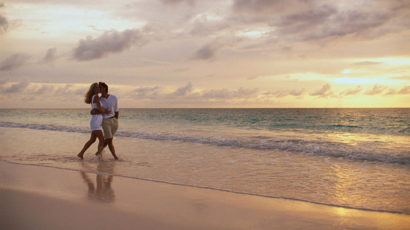 Обои пара, пляж, море, океан, отпуск в разрешении 1366x768
