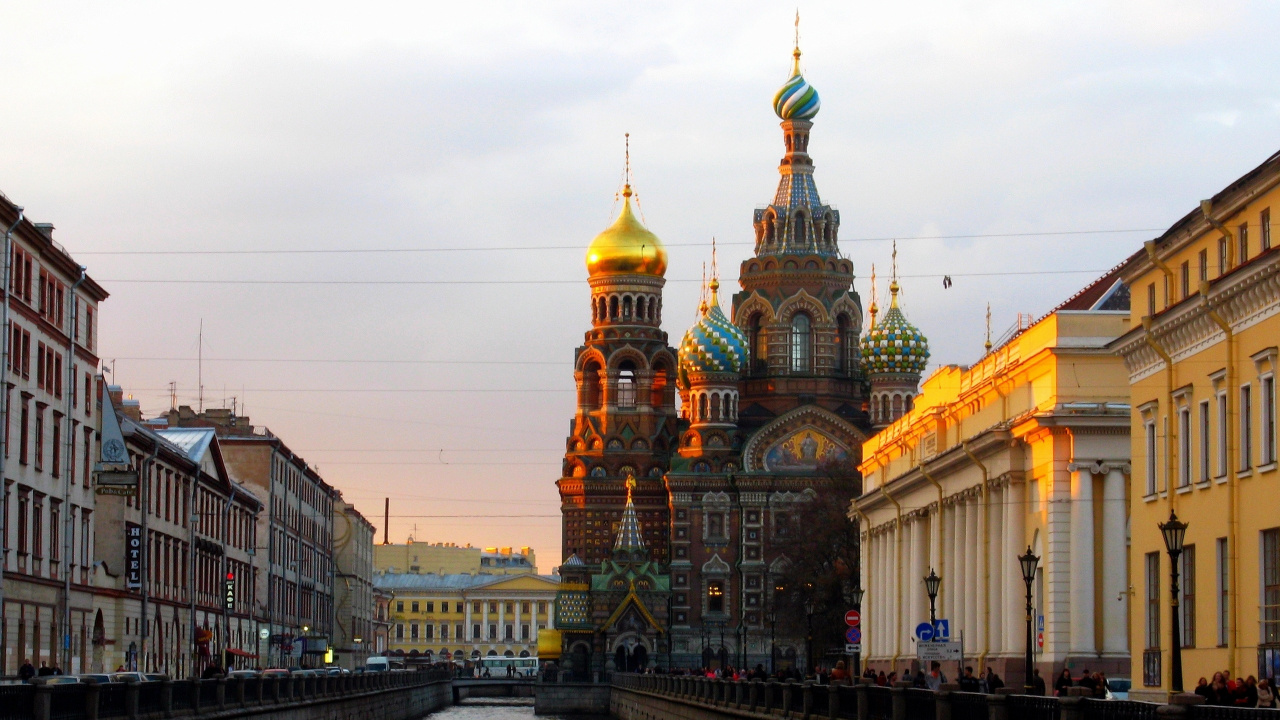 Обои Церковь Спаса на Крови, Петропавловская крепость, ориентир, городок, водный путь в разрешении 1280x720