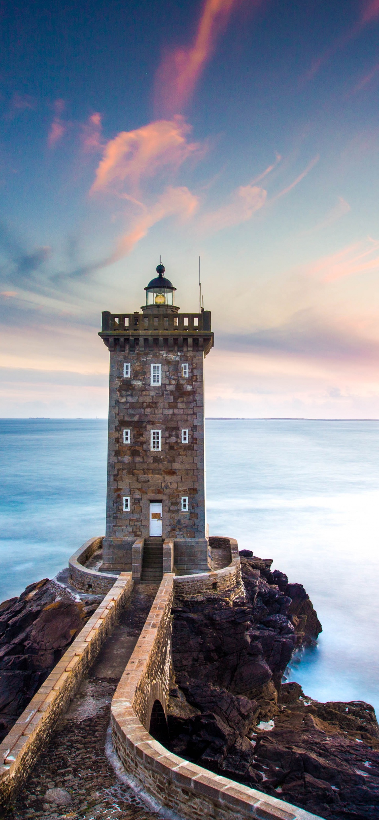 Обои исламский центр федерального значения, Маяк, Керморванский маяк, без сухого, вода в разрешении 1242x2688