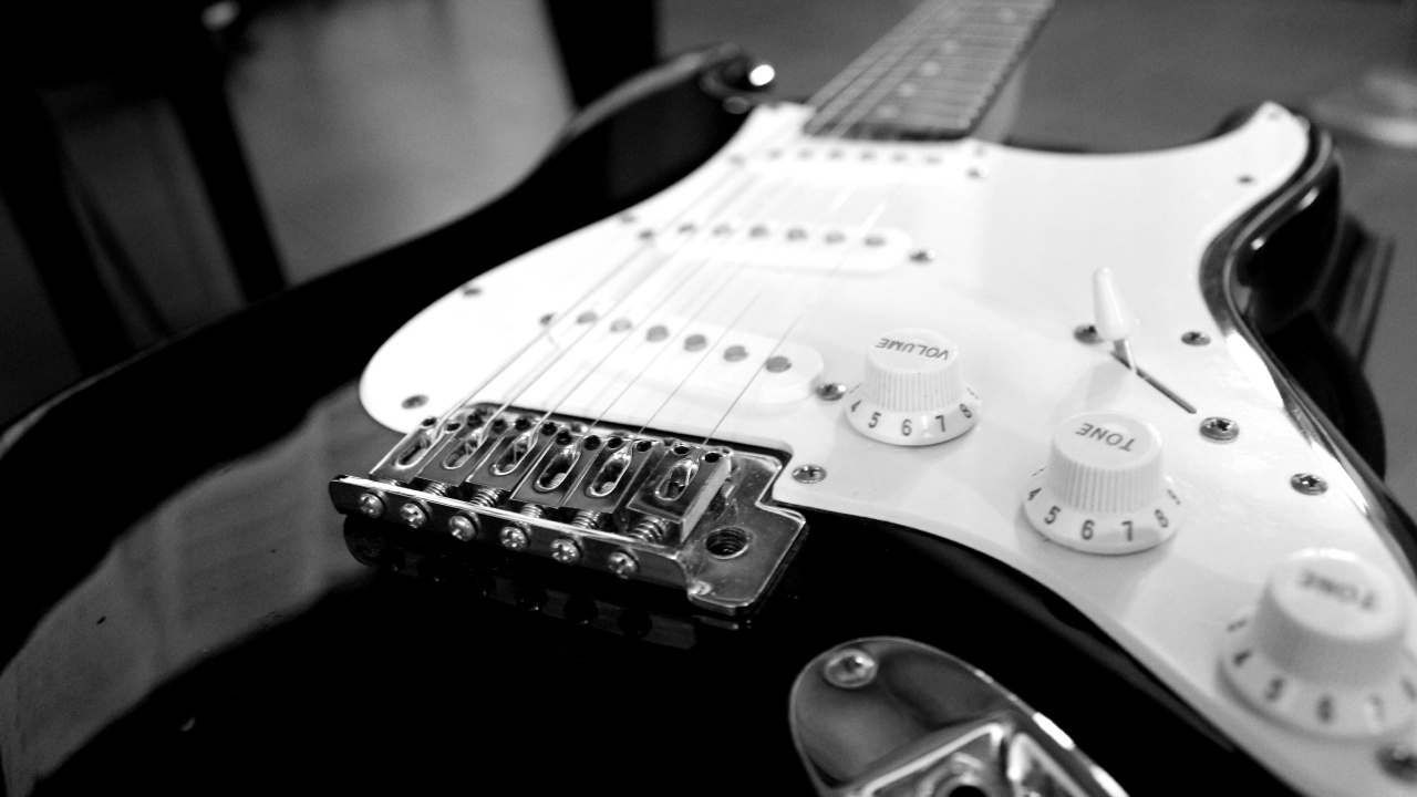 Обои электрогитара, гитара, Фендер Стратокастер, басгитара, струнный инструмент в разрешении 1280x720