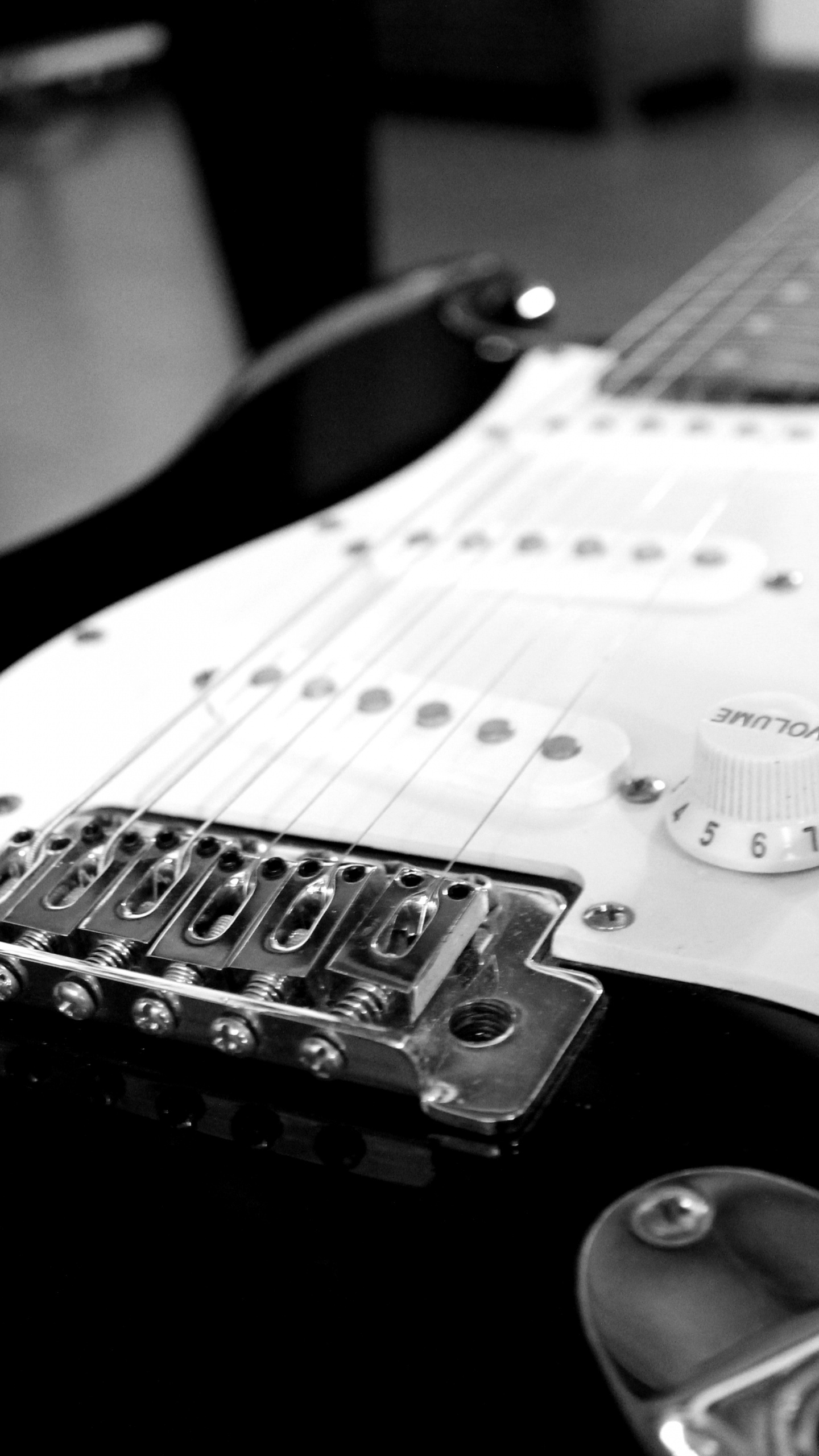 Обои электрогитара, гитара, Фендер Стратокастер, басгитара, струнный инструмент в разрешении 1440x2560