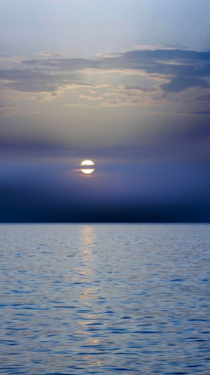 Обои горизонт, закат, восход солнца, море, вода в разрешении 720x1280