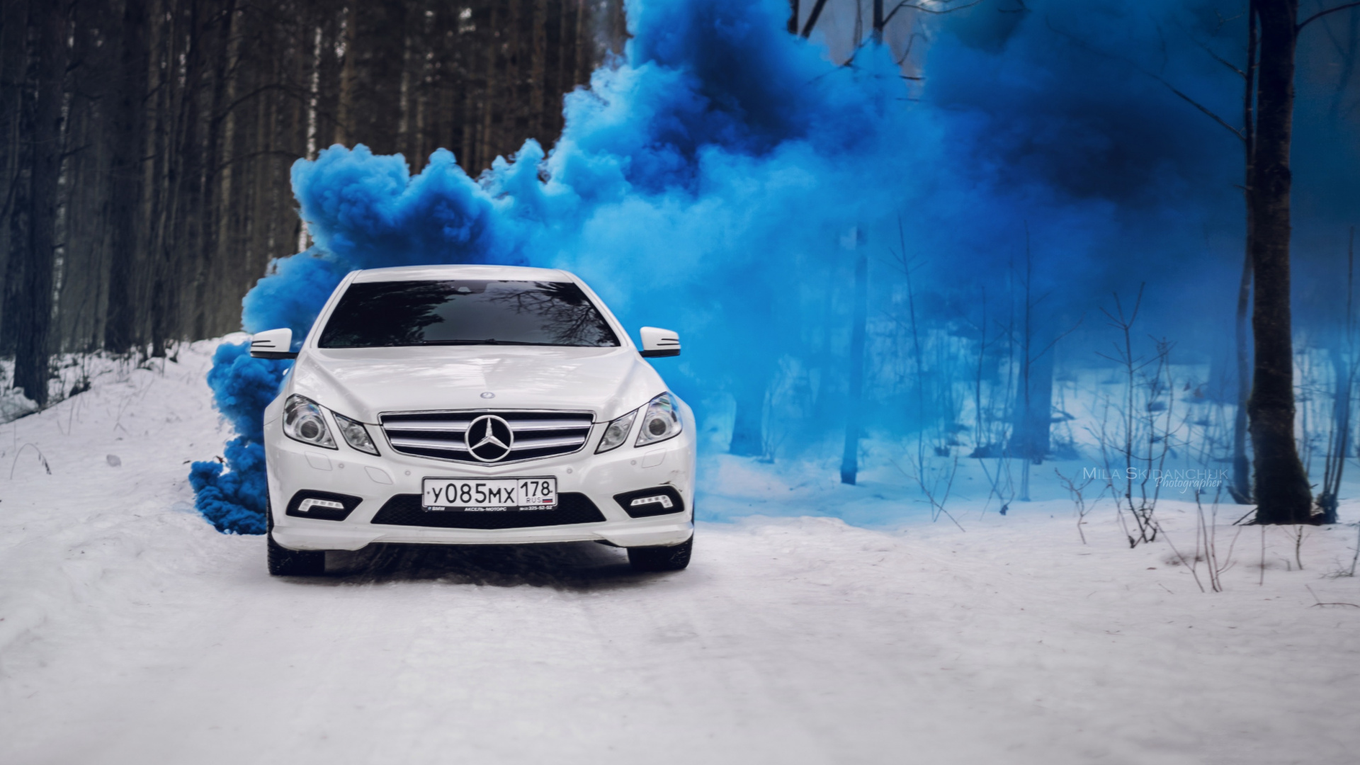 Обои шина, спорткар, авто, колесо, снег в разрешении 1920x1080