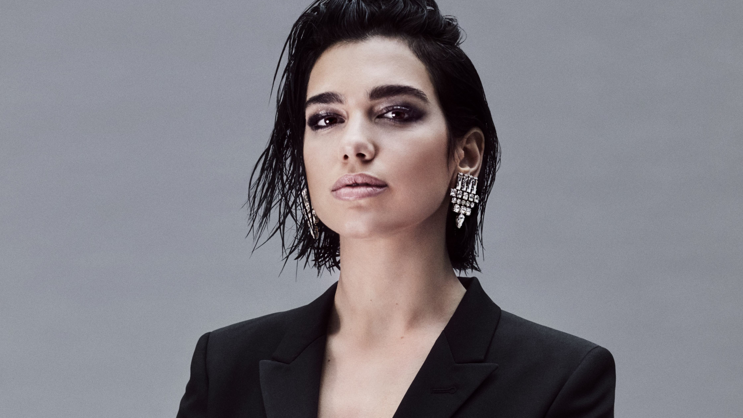 Обои Dua Lipa, волосы, лицо, бровь, красота в разрешении 2560x1440