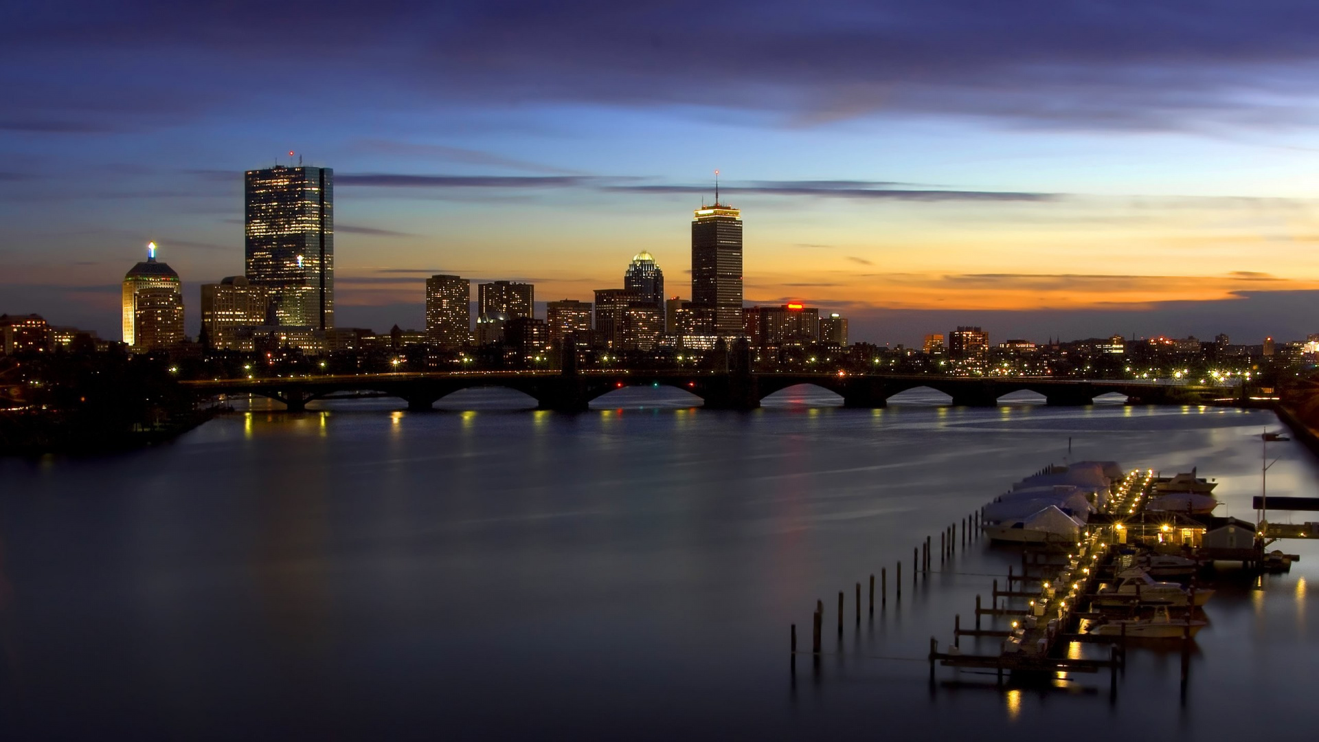 Обои городской пейзаж, город, линия горизонта, отражение, сумрак в разрешении 1920x1080