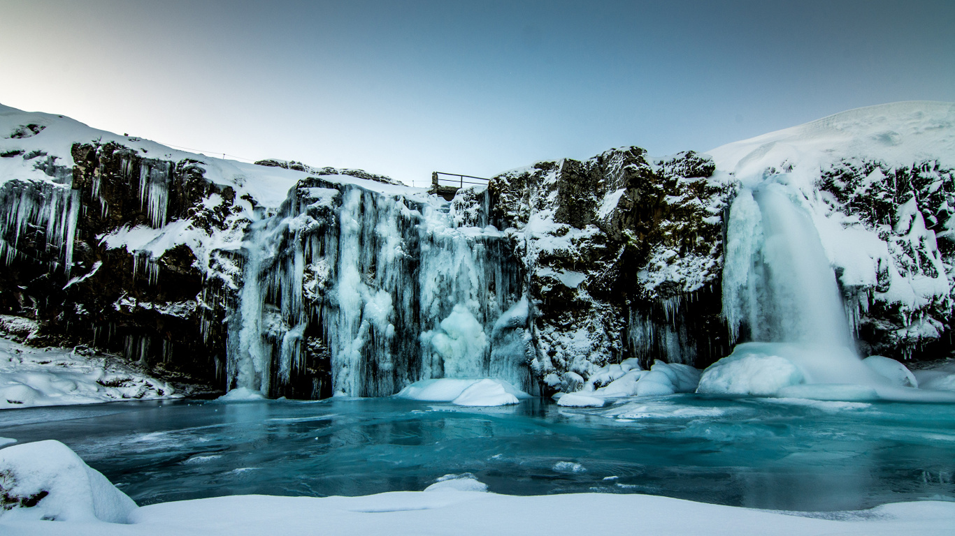 Обои водопад, снег, водоем, вода, природа в разрешении 1366x768