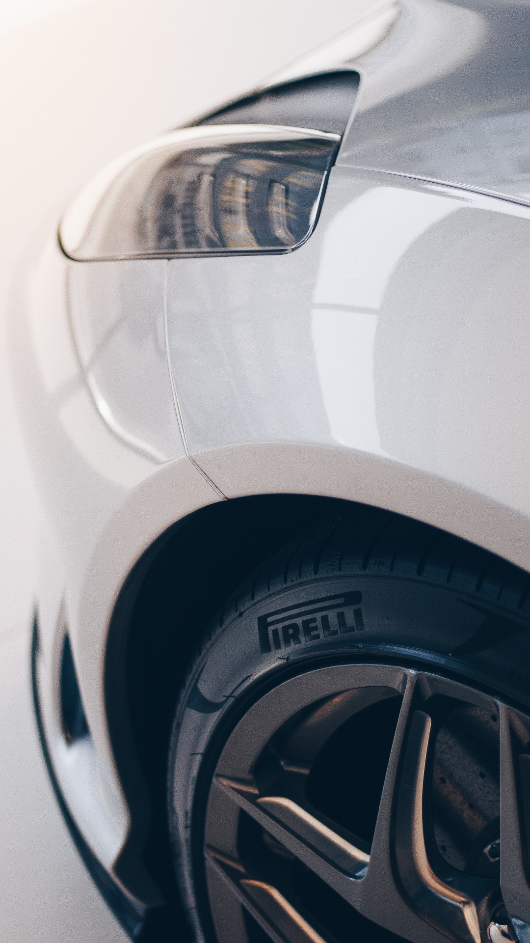 Обои шина, обод, белые, колесо, Литые диски в разрешении 1080x1920