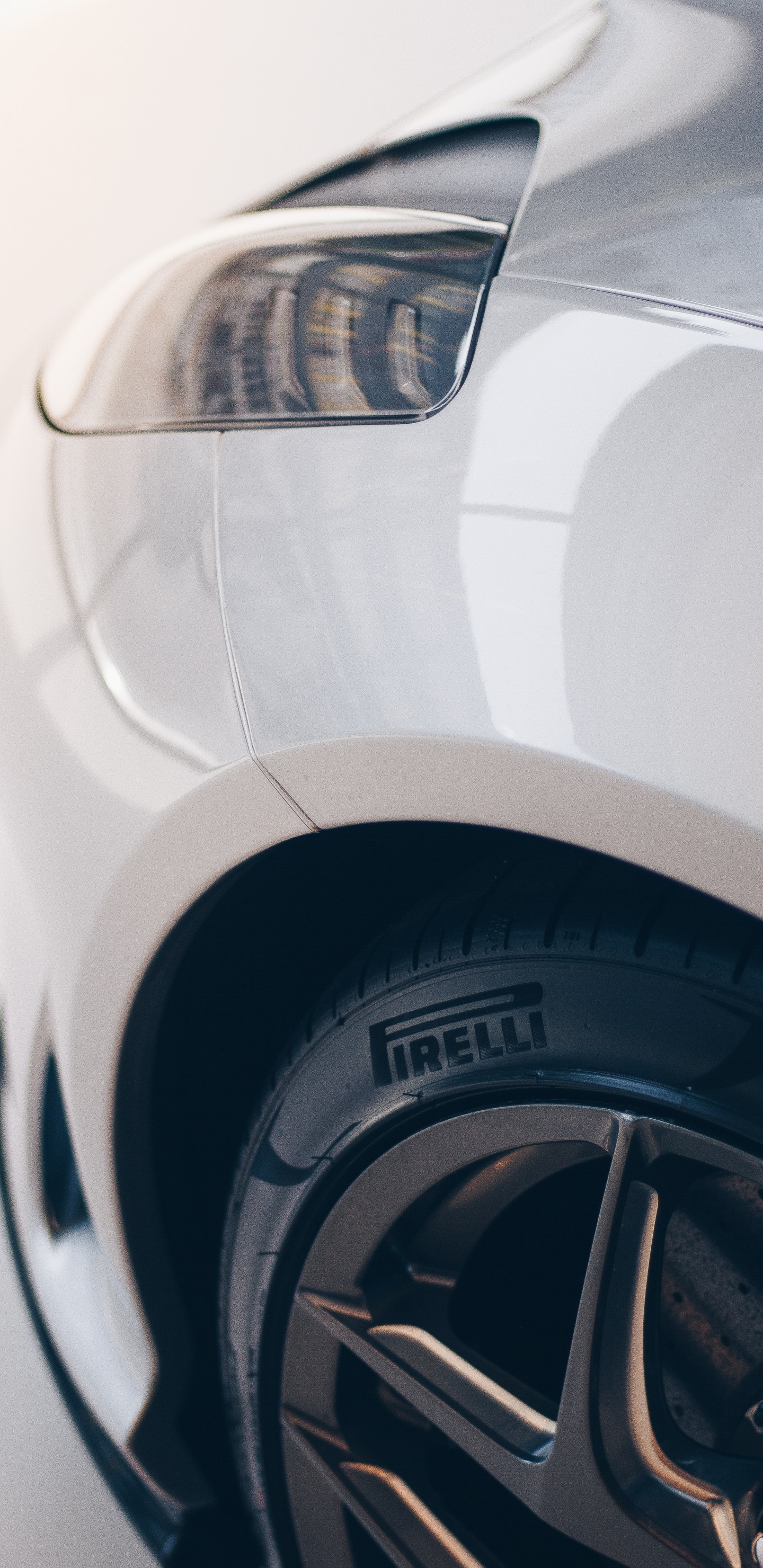 Обои шина, обод, белые, колесо, Литые диски в разрешении 1440x2960