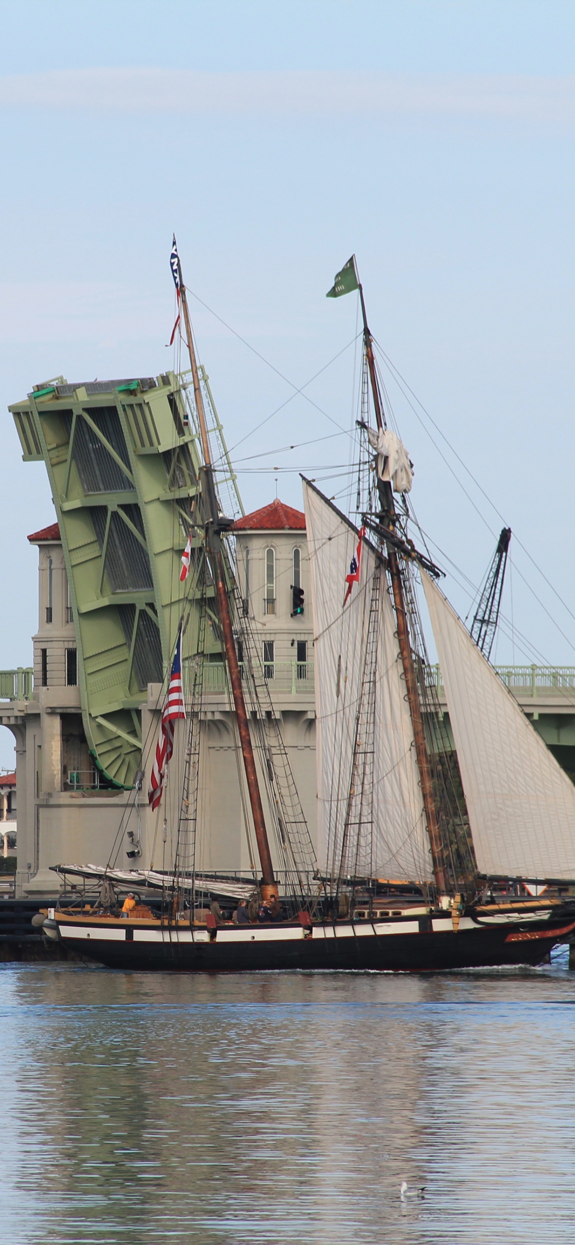 Обои Барка, Бригантина, Бриг, парусник, лодка в разрешении 1125x2436