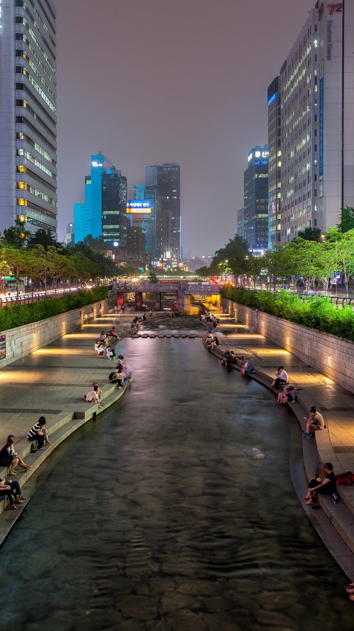 Обои городской район, метрополия, город, городской пейзаж, водный путь в разрешении 720x1280