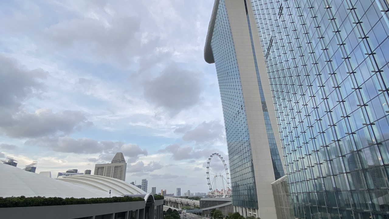 Обои дневное время, инфраструктура, архитектура, соседство, башня в разрешении 1280x720