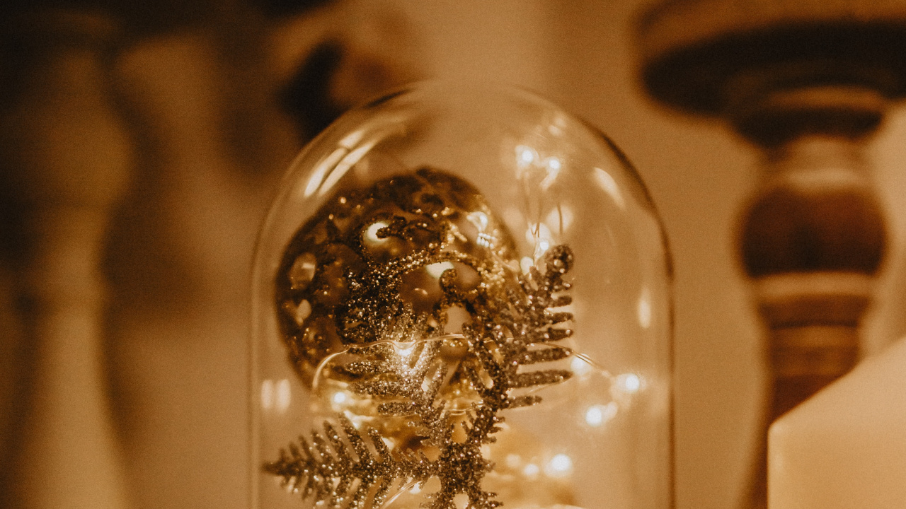 Обои лампочка, металл, освещение, прозрачный материал, безделушка в разрешении 1280x720