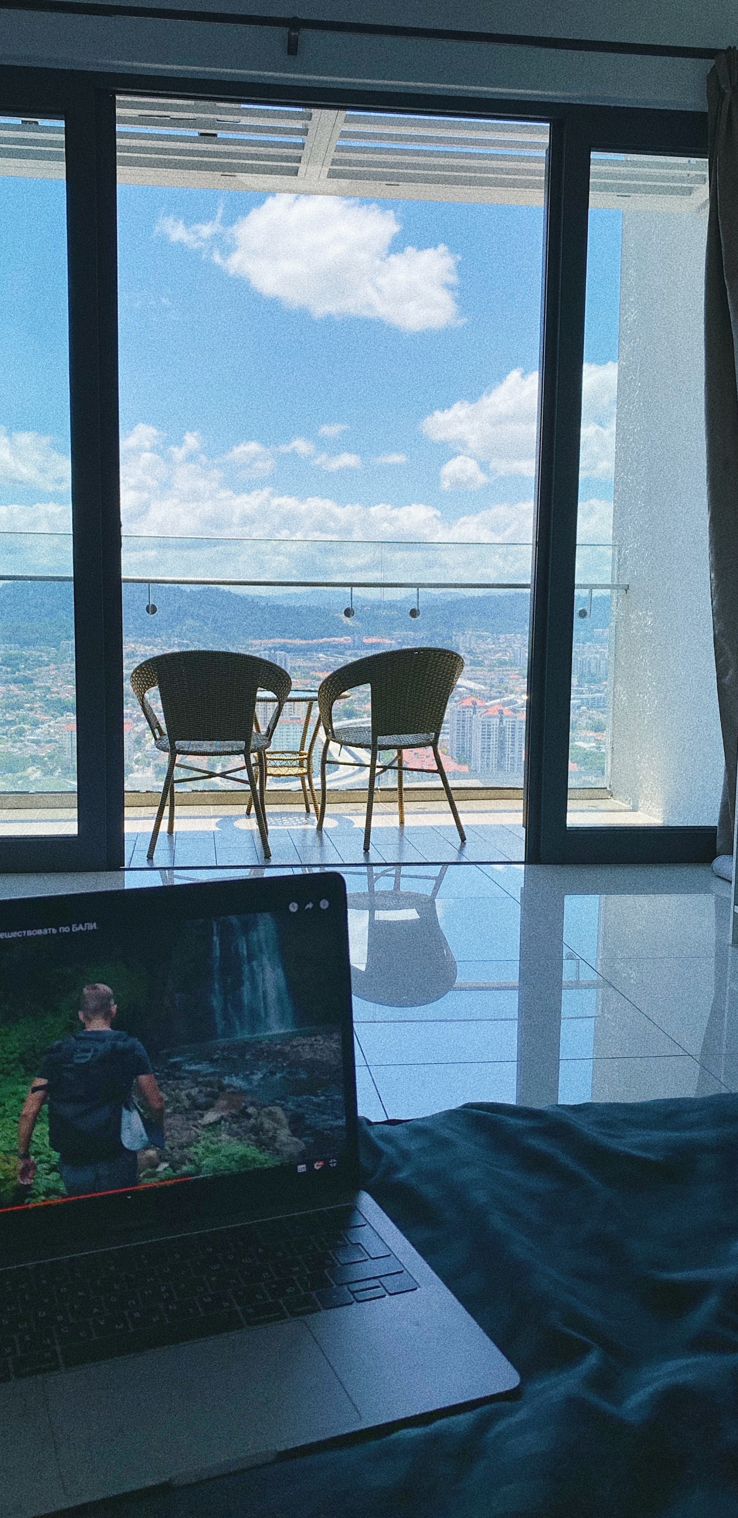 Обои стекло, дизайн интерьера, комната, электронное устройство, этаж в разрешении 1440x2960