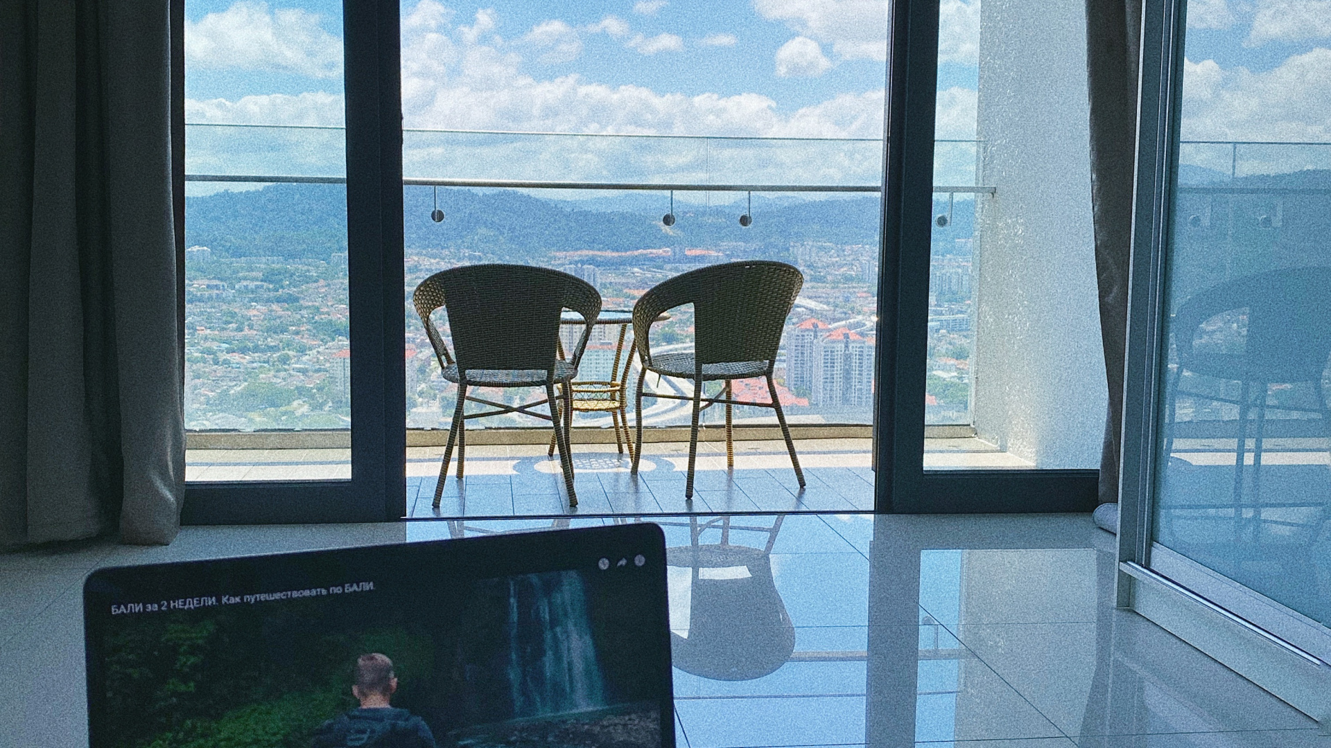 Обои стекло, дизайн интерьера, комната, электронное устройство, этаж в разрешении 1920x1080