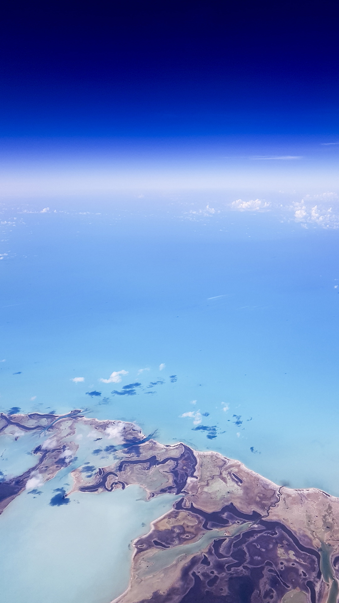 Обои земля, вода, космос, гидроресурсы, атмосфера в разрешении 1080x1920