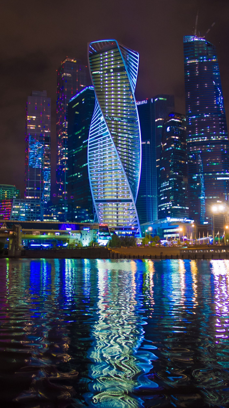 Обои небоскреб, Москва, вода, здание, синий в разрешении 750x1334