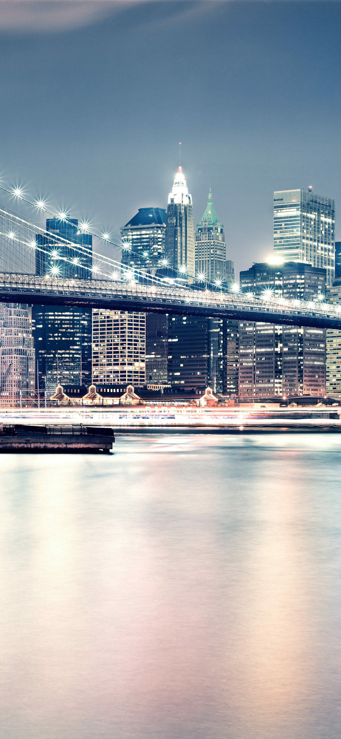 Обои Бруклинский мост, городской пейзаж, город, отражение, линия горизонта в разрешении 1125x2436