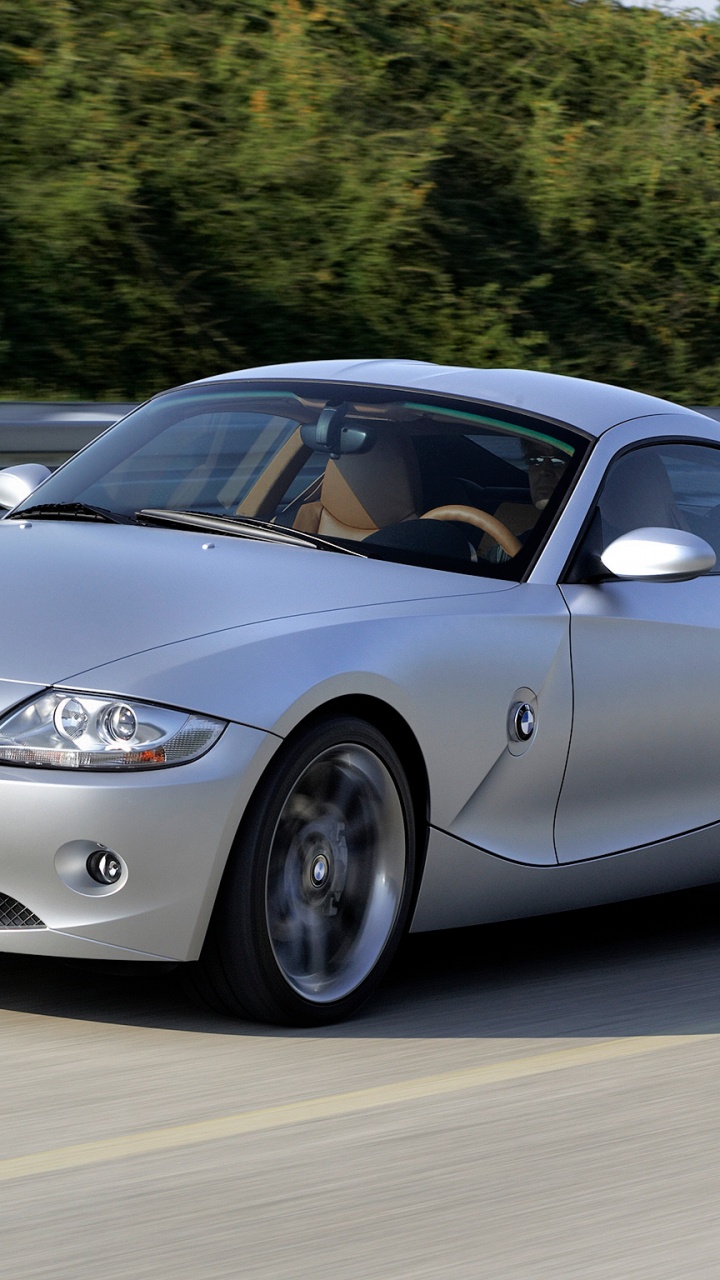 Обои авто, 2005 БМВ Z4 в аренду, bmw, спорткар, мощные машины в разрешении 720x1280