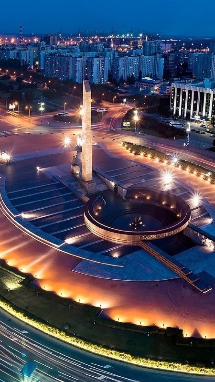 Обои Москва, Санкт Петербург, ориентир, городской район, город в разрешении 720x1280