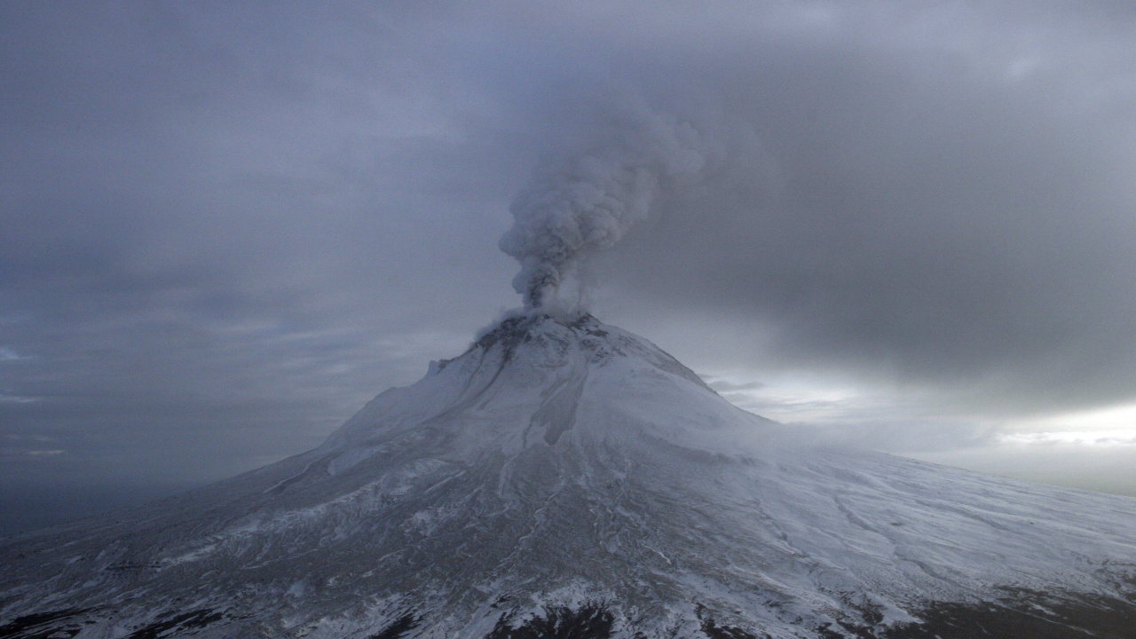 Обои типы вулканических извержений, стратовулкан, вулкан, щитовой вулкан, лава в разрешении 1280x720