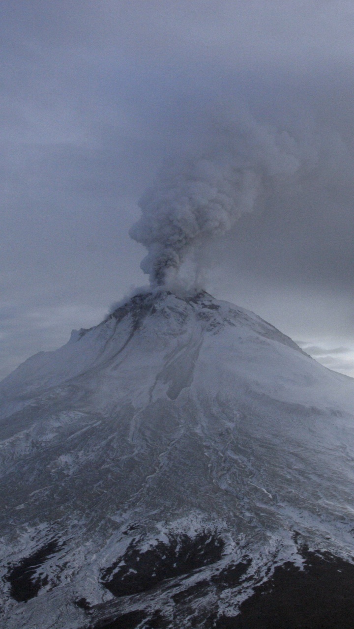 Обои типы вулканических извержений, стратовулкан, вулкан, щитовой вулкан, лава в разрешении 720x1280