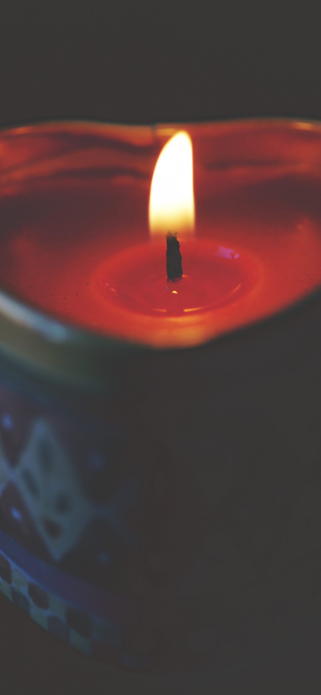 Обои свеча, свет, освещение, пламя, воск в разрешении 1125x2436