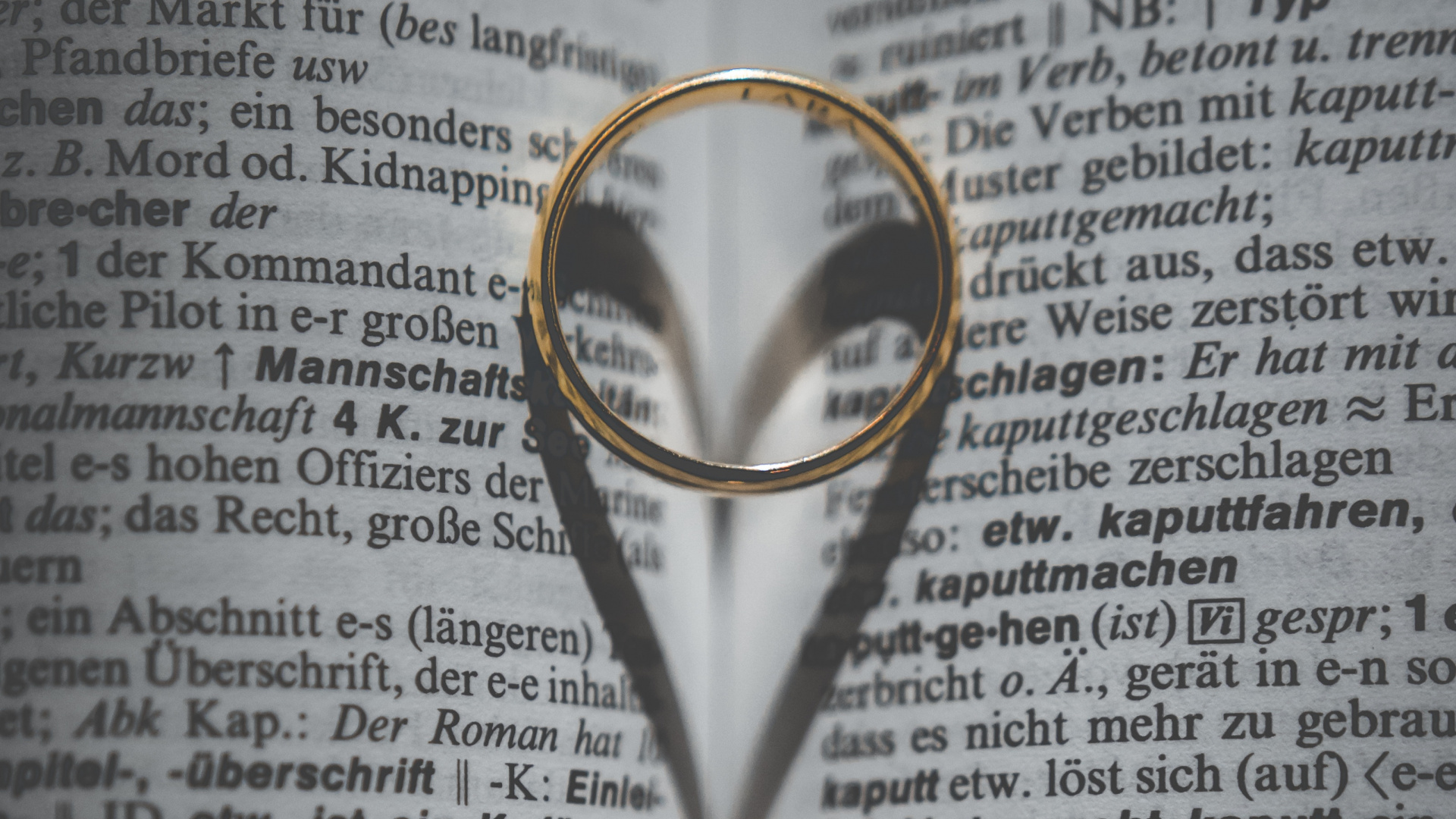 Обои кольцо, обручальное кольцо, свадьба, текст, брак в разрешении 1920x1080