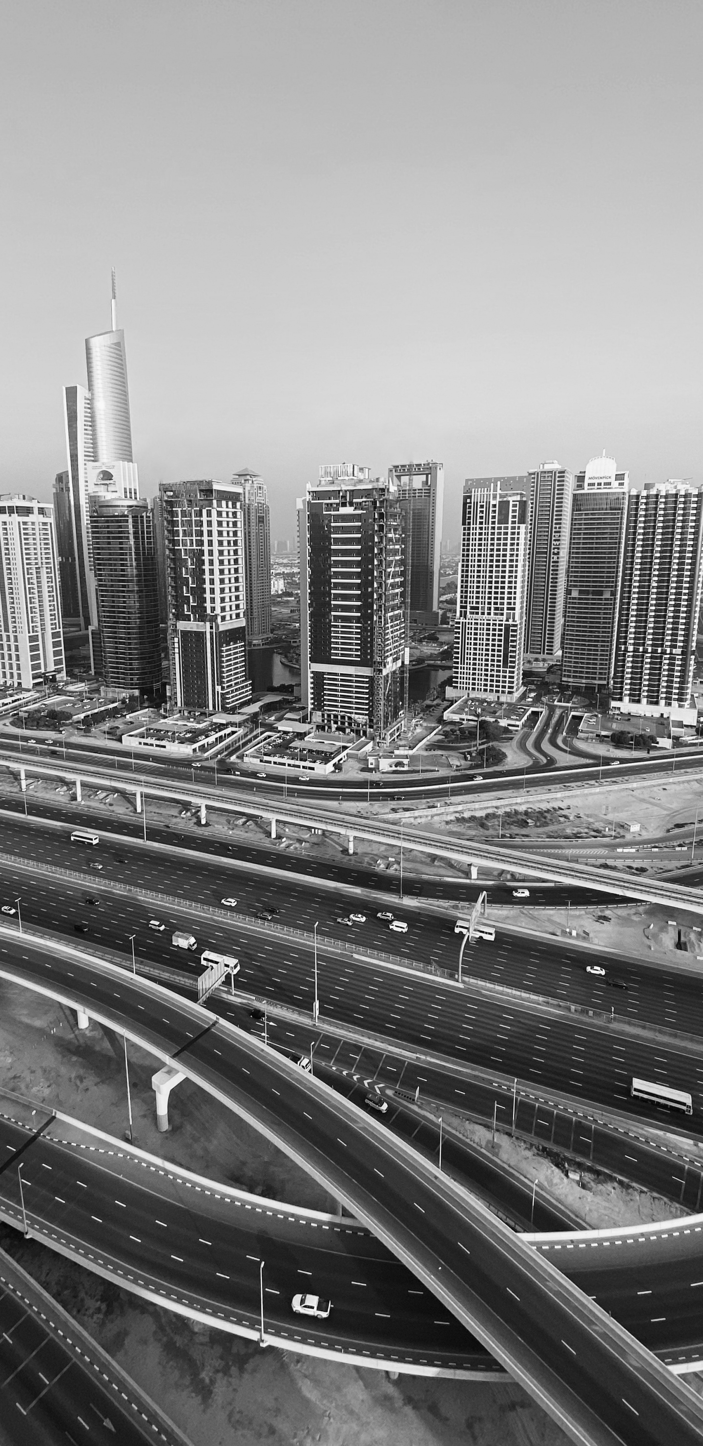 Обои дорога, транспорт, городской район, башня, город в разрешении 1440x2960