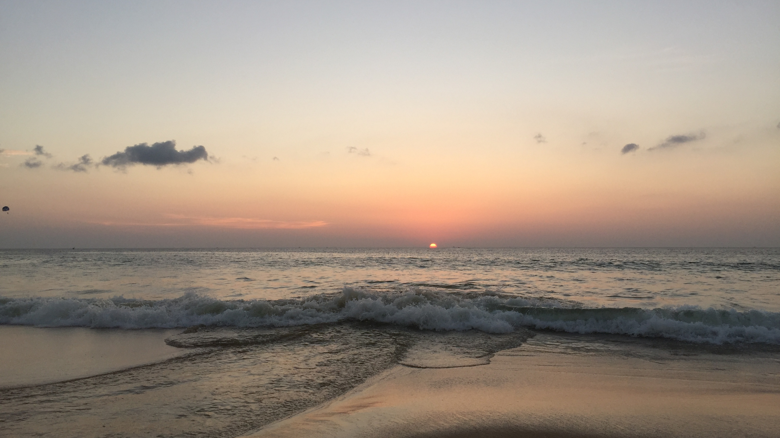 Обои море, вода, водоем, жидкость, жидкий в разрешении 2560x1440