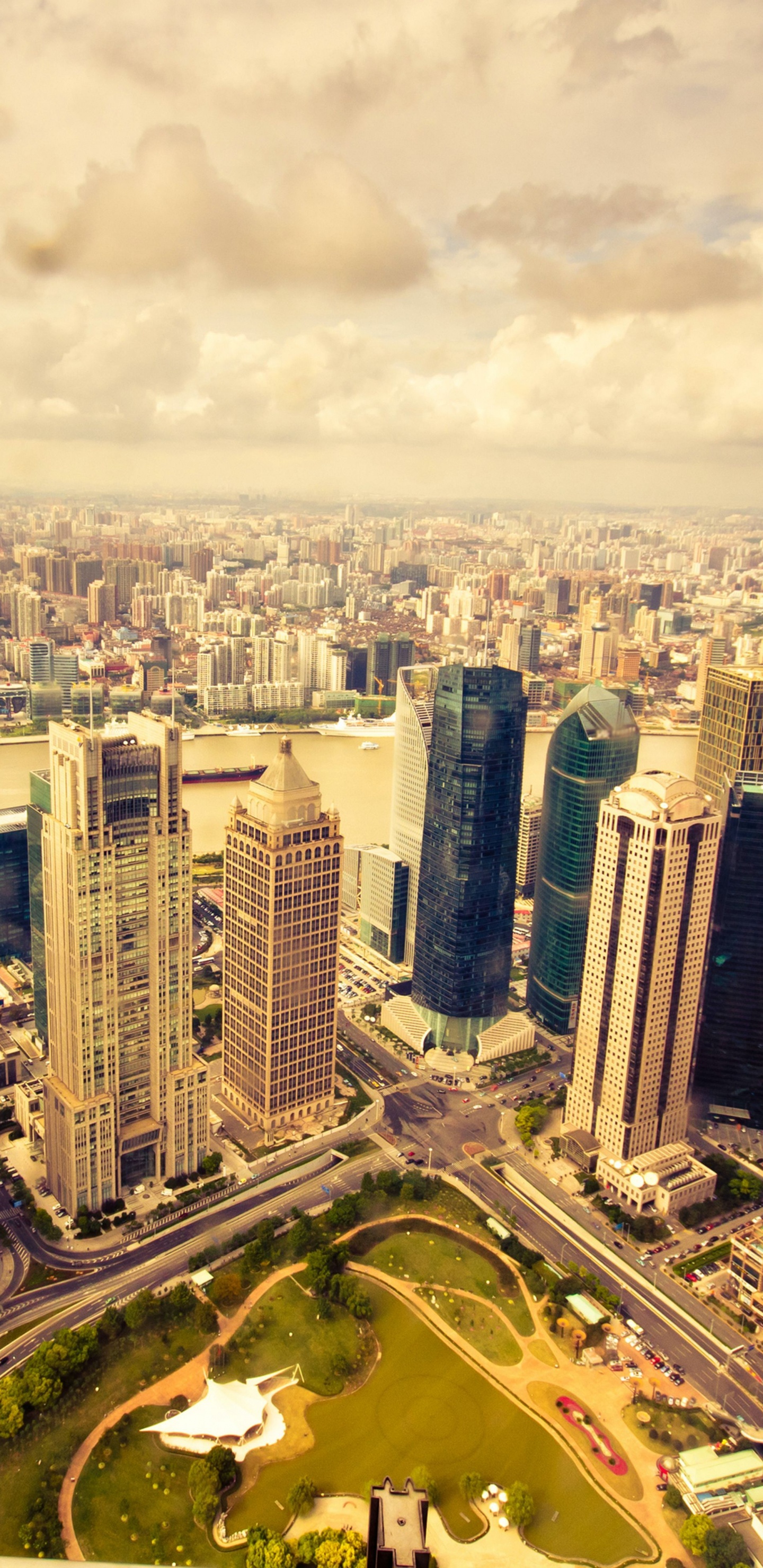 Обои небоскреб, Шанхай, городской пейзаж, здание, линия горизонта в разрешении 1440x2960