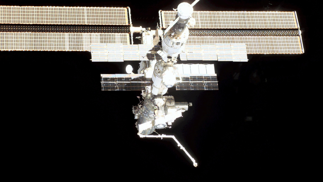 Обои Международная космическая станция, космическая станция, космический аппарат, космический полет, спутник в разрешении 1366x768