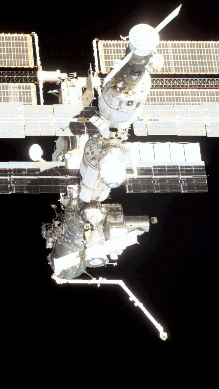 Обои Международная космическая станция, космическая станция, космический аппарат, космический полет, спутник в разрешении 750x1334