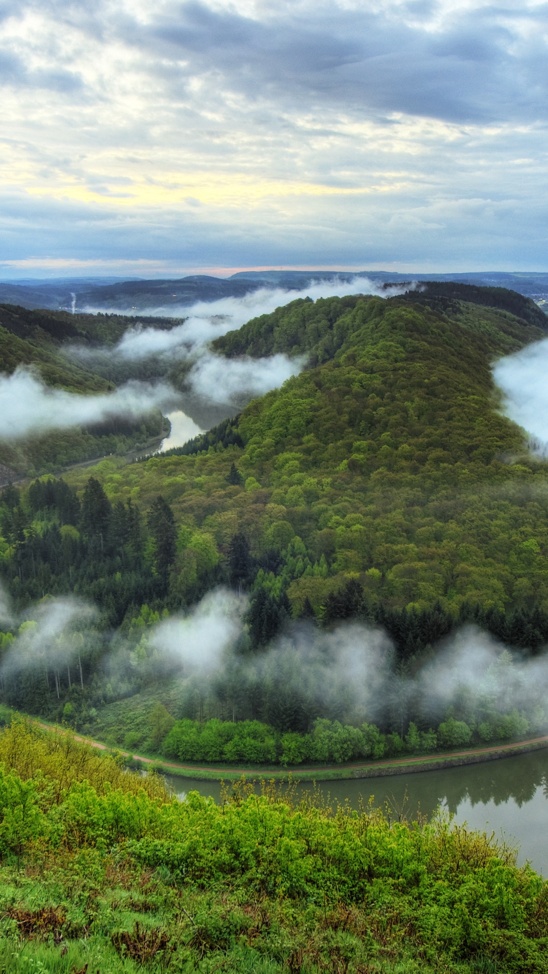 Обои поворот реки saarschleife, Саар, Orscholz, хорсшу-бенд, пейзаж в разрешении 1080x1920